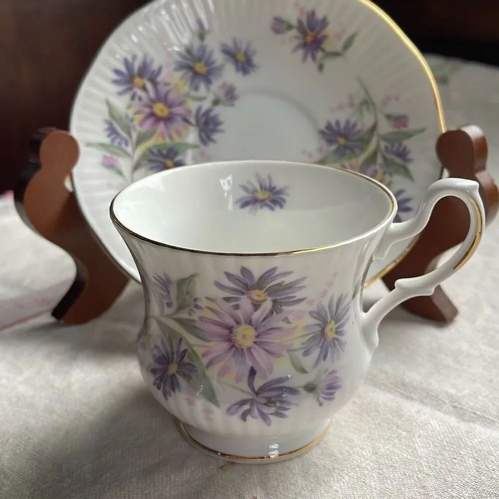 Vintage Royal Dover Fine Bone China Michaelmas flower( September)